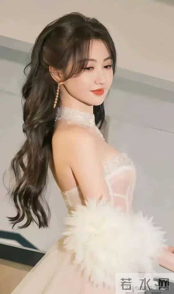 景甜不愧是人间富贵花！这颜值身材，太美了