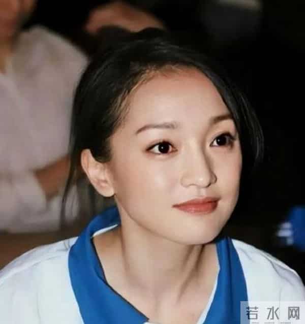 花无百日红!51岁头发花白的周迅,如今的“下场”怪不了别人