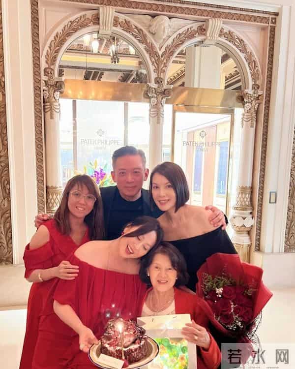 56岁香港著名女星的近况曝光,目前和恋爱三年的富豪男友感情稳定