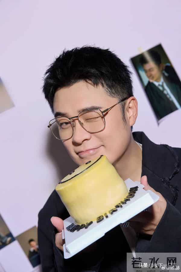 陈赫生日照凹造型耍帅 邓超喊话40岁了稳重点 鹿晗让他少吃小龙虾
