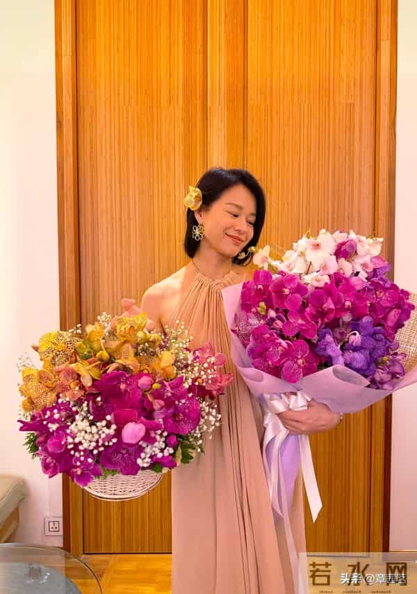 46岁的香港女星被老公宠上天，获老公安排生日之旅，幸福满满！