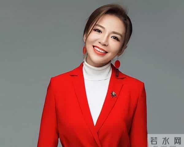 “央视一姐”朱迅的落寞，是整个主持界的悲哀，令人惋惜不已