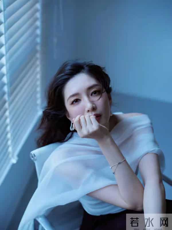 江疏影魅惑写真，太诱人了