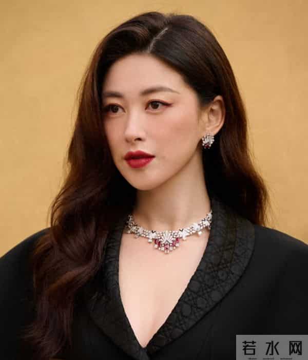 朱珠分享最新美照