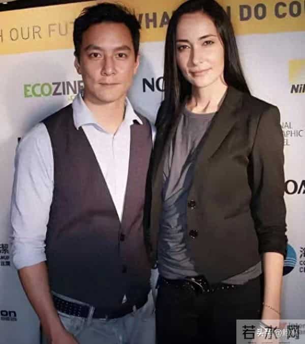 结婚十五年十年不同房,吴彦祖晒出妻子合照,皮肤粗糙尽显老态