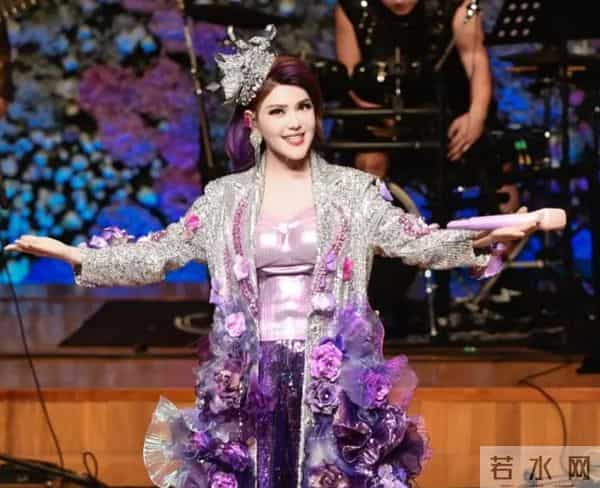 “躲汉子”乌兰图雅:从央视力捧到网友群嘲,42岁再陷陷桃色新闻