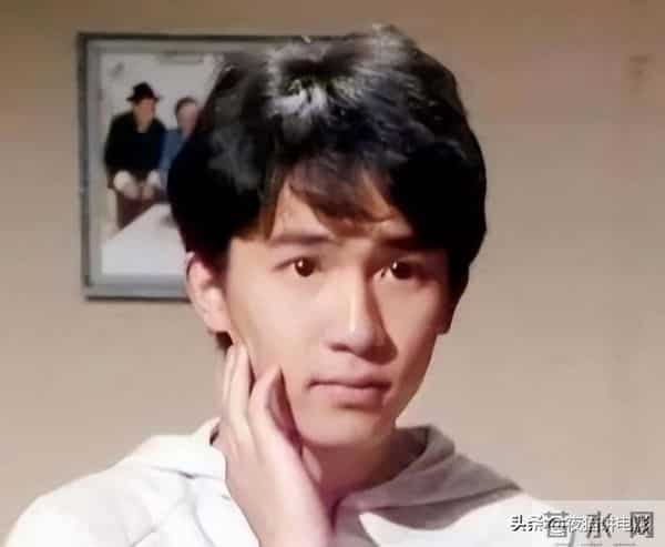 钱再多有什么用!独居日本、丁克17年的梁朝伟,印证了张国荣的话