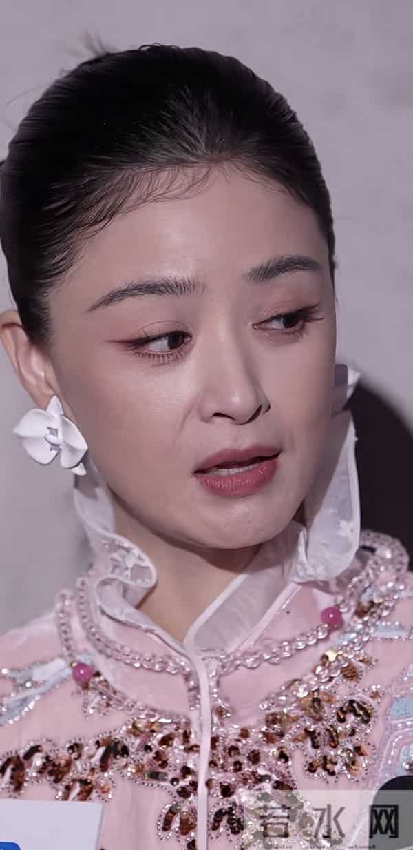 蒋欣，无美颜无滤镜的状态