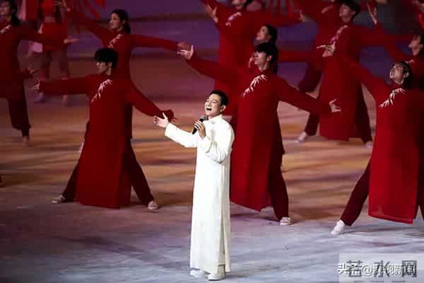 就在今晚，盛大启幕！刘德华、周深、容祖儿等都来了