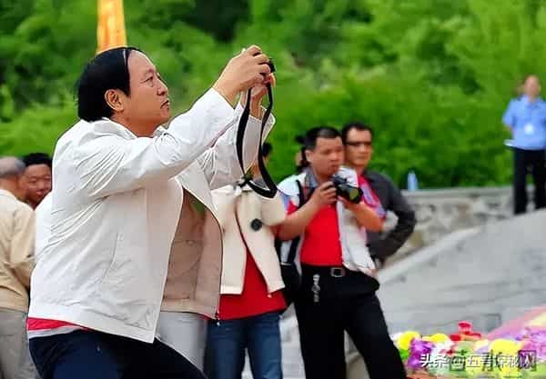 牛群:一路好好走!55岁为自证清白裸捐,58岁妻离子散,今如何?