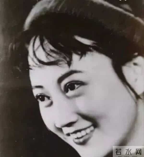 老照片:一代女神王晓棠最美珍藏照