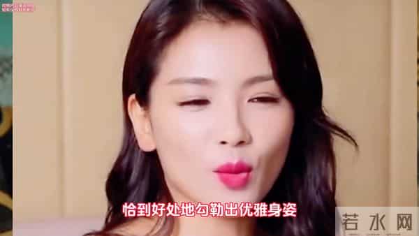 刘涛50岁仍拼命搞事业！李庄古镇亮相惊艳，背后原因引猜测