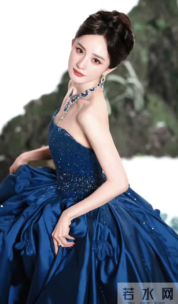 杨幂——蓝色抹胸长裙,太美了