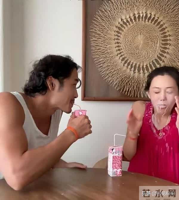 母亲是影后，丈夫是著名演员，公公是央视名嘴，34岁的她在当网红