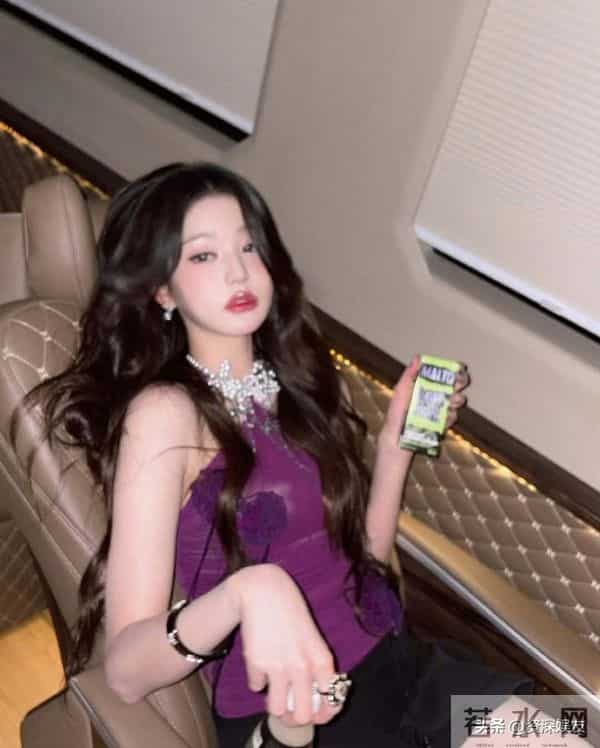 张元英这脚咋这么长呢?