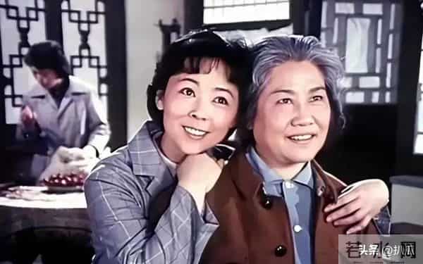 “王芳”刘尚娴：因参演《英雄儿女》爆红，如今83岁的她生活幸福