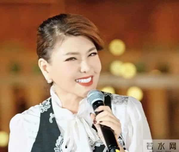 “躲汉子”乌兰图雅:从央视力捧到网友群嘲,42岁再陷陷桃色新闻