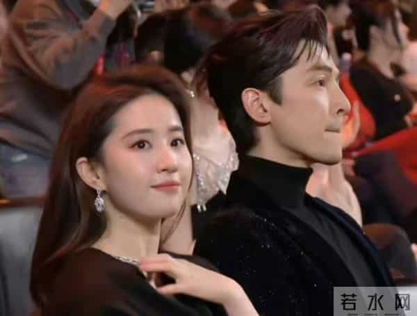 离的离,散的散!反倒是被嘲38岁还“没人要”的她,活得最潇洒