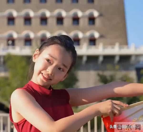 佟大为儿子与董璇女儿同框照曝光!网友:这难道是所谓的青梅竹马