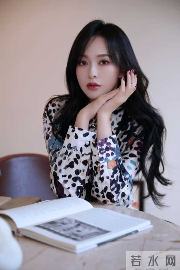 女明星，唐嫣，美到我心坎里了