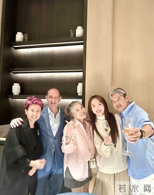 新加坡一哥李南星61岁生日,换了新发色仍很帅,范文芳李铭顺现身