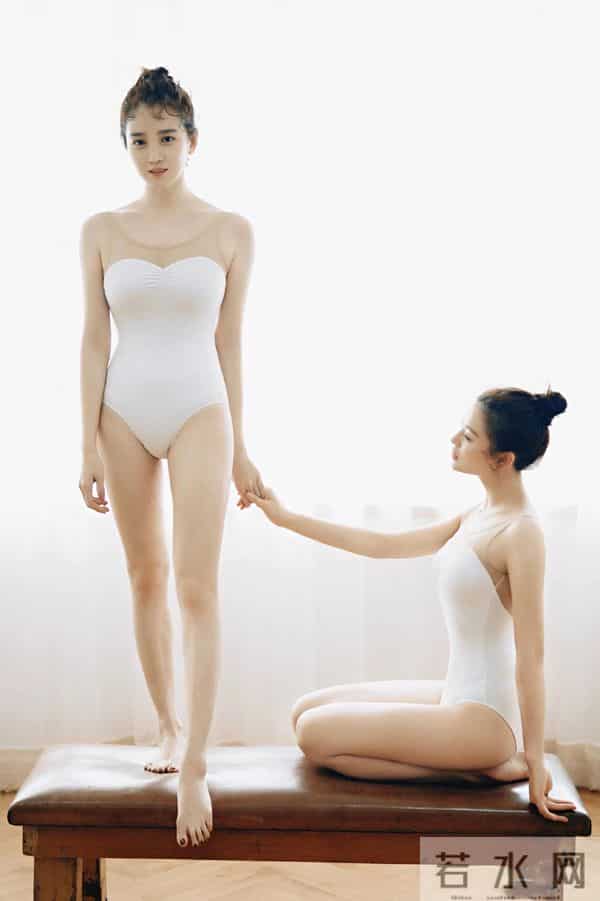 陈小芸光脚丫妆造精选