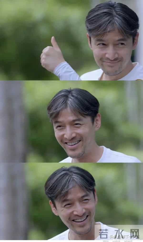 胡歌周末带女儿亲子游 全程推婴儿车 41岁才当爹成女儿奴 父女俩合拍