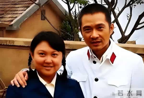 戏红人不红，娶“丑女”为妻还恩爱24年，有种“人生赢家”叫任帅