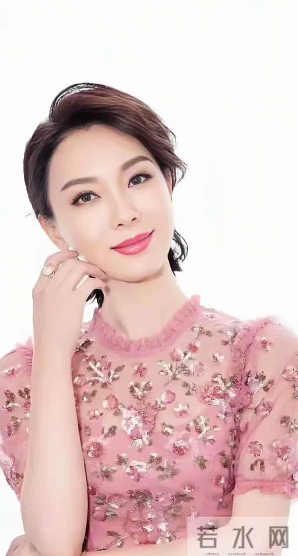 无滤镜也扛打!46岁陈数生图曝光,这气质才是内娱熟女天花板