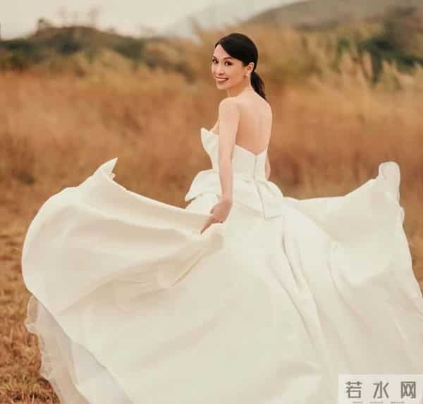 TVB知名女星坚持丁克，宣布不会生孩子，二婚嫁医生婚姻幸福