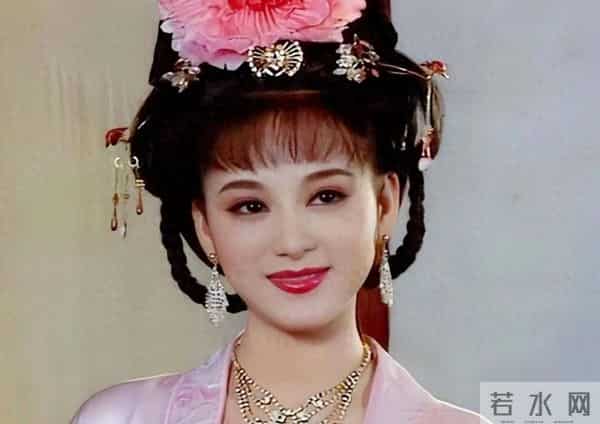 她美过刘晓庆，却选择下嫁给穷小伙，婚后毁容成面瘫，如今怎样了