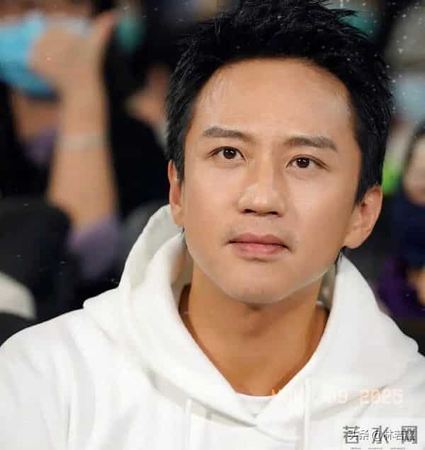 鹿晗、邓超为陈赫庆生，鹿晗让陈赫少吃点小龙虾，三人互动很搞笑