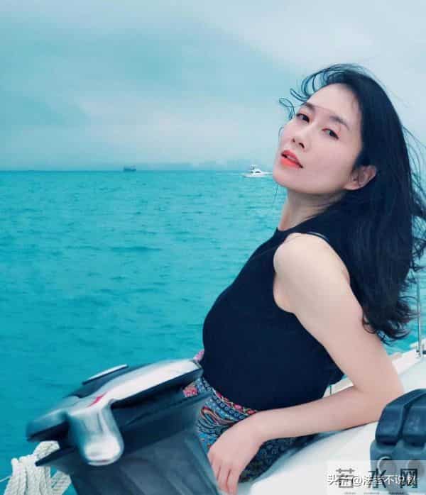 温峥嵘:隐婚生子二十年,老公不是何政军,与姚刚也很清白