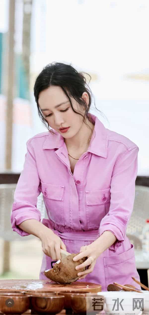 粉色系的王鸥更迷人