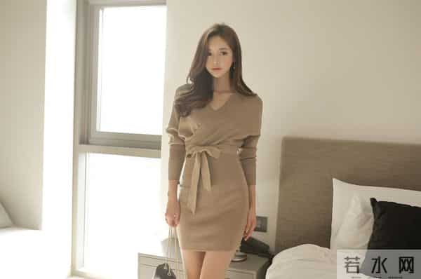 孙允珠-枯树麻纹荼蘼清雅针织束腰裙