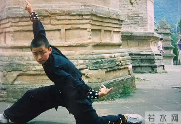 与马蓉离婚9年后，王宝强总算等到这一天，一双儿女终为他正名了