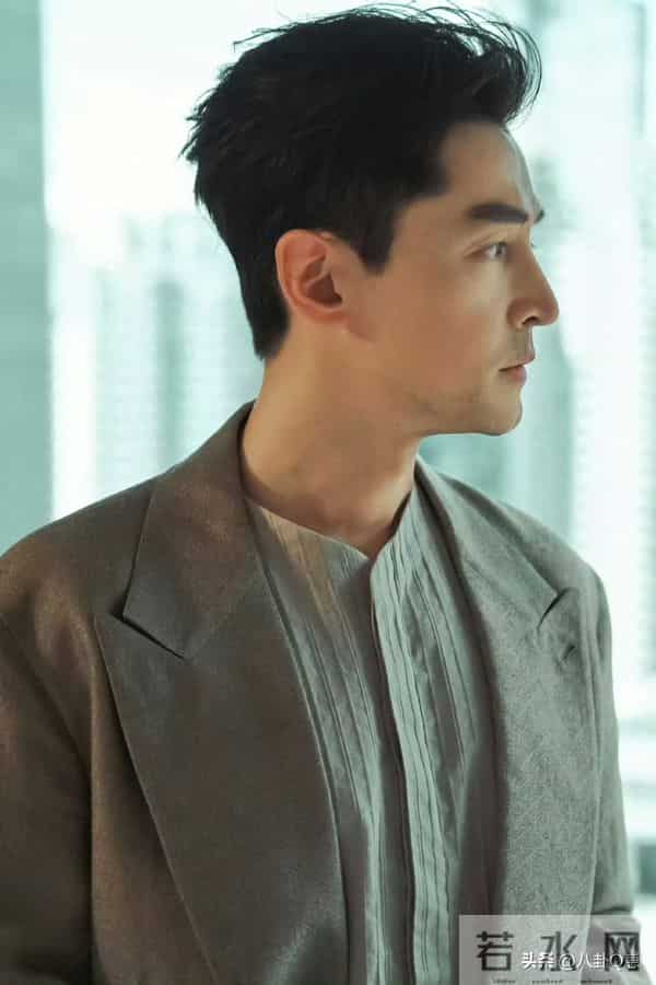 8个月前，胡歌被传身患肺癌，现在看他的近况，一点也不意外