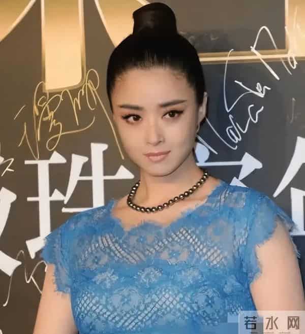 不要成为第二个大S!42岁暴瘦脱相崩溃大哭的蒋欣,给大家提醒了