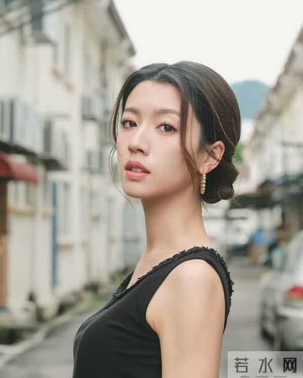 34岁香港著名女星透露目前还是单身,虽然有追求者但尚未有合眼缘