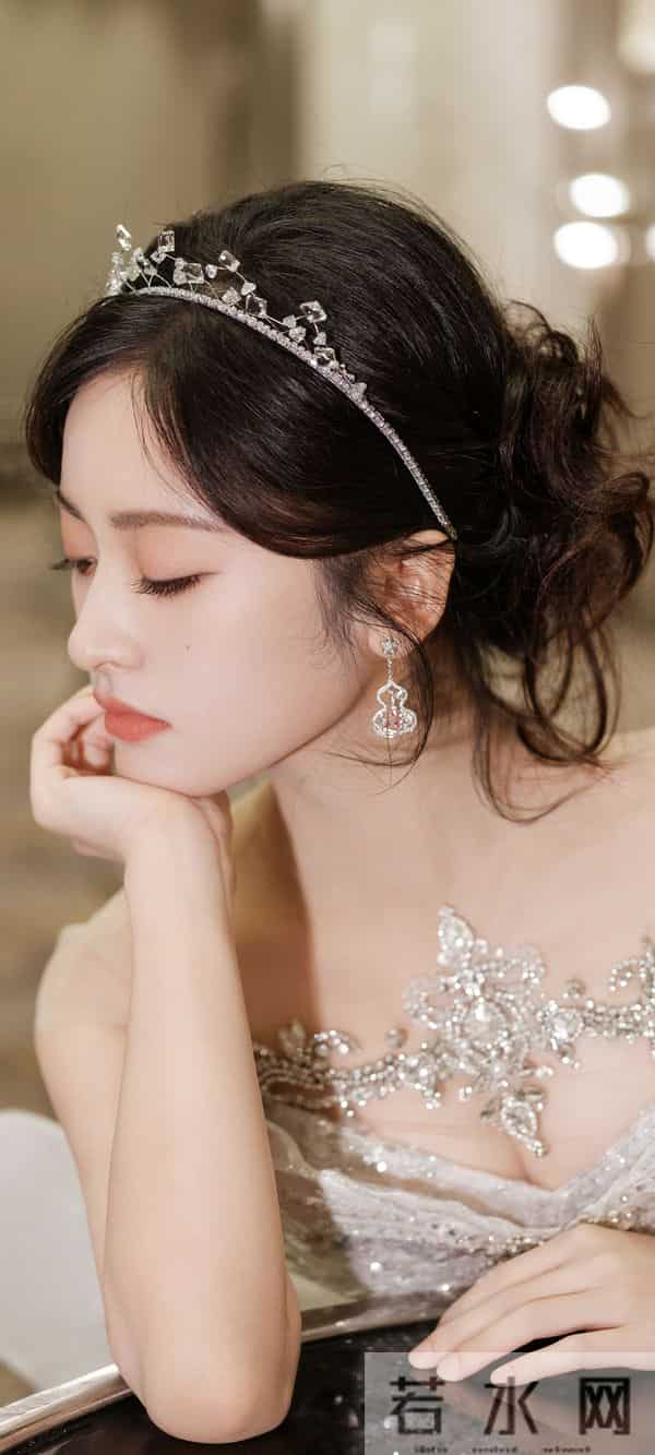 美女壁纸第1242期—沈月