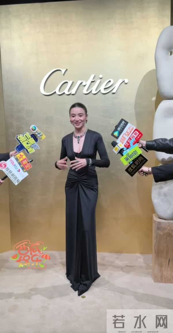 宋佳真是集性感与大气一体的女星 冷艳大气还附带着酷帅! 真的气质