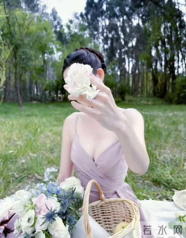 王玉雯，人面桃花具象化了～