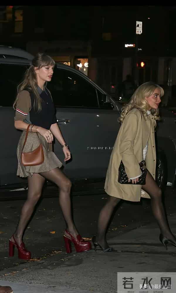 霉霉 美国流行女歌手，曾获百大艺人冠军，身材绝美，颜值也不低