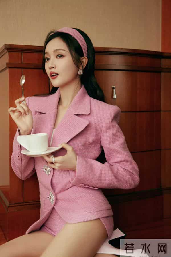 吴宣仪 露腿就是绝色