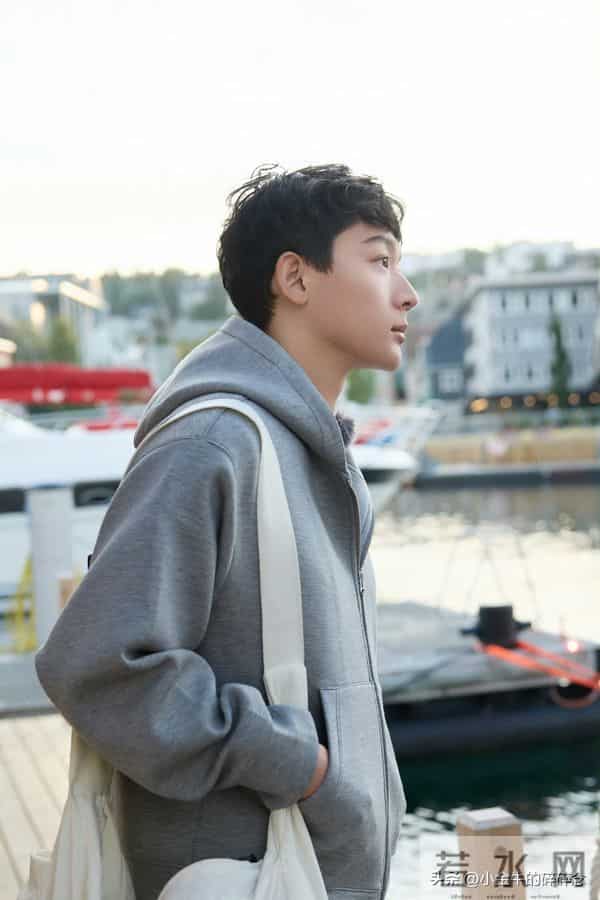 《花少》挪威穿搭合集,来看看明星们秋冬出游穿搭