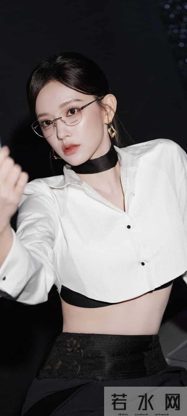 美女壁纸第1245期—程潇