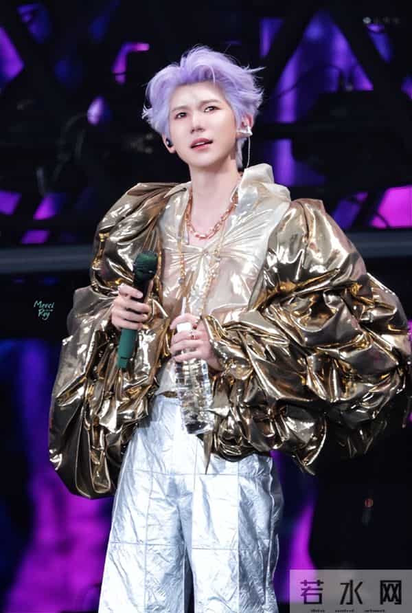 一场生日，戳穿25岁王源江湖地位，易烊千玺确实一个字都没说错