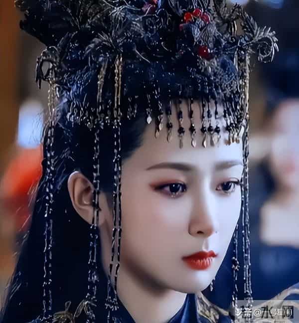 张一山未送生日祝福,戳穿32岁杨紫的江湖地位,李现的话一针见血