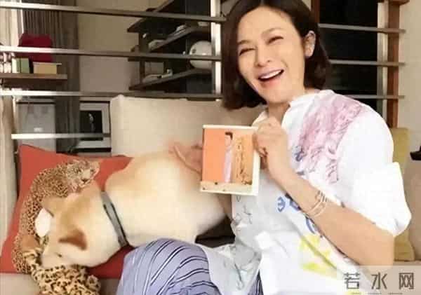 关之琳晚年真相曝光：63岁无儿无女，她真的后悔了吗？