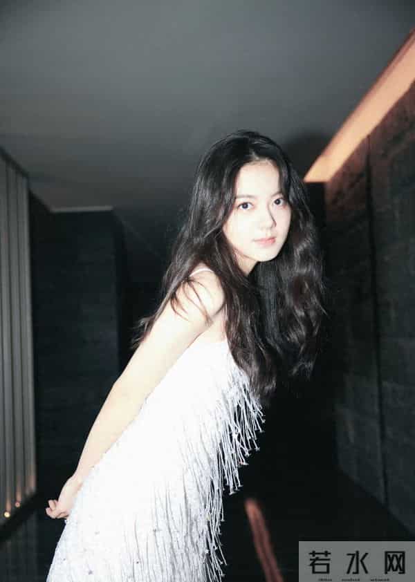 赵今麦 吊带短裙